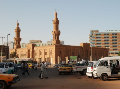 https://commons.wikimedia.org/wiki/File:Jami_el_kebir,Khartum.jpg https://commons.wikimedia.org/wiki/File:Jami_el_kebir,Khartum.jpg